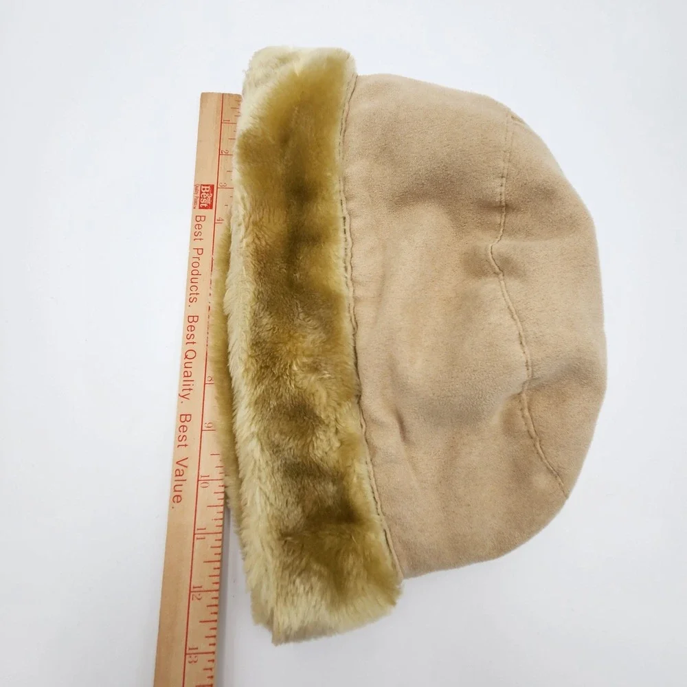 VTG Totes Genuine Shearling Sheepskin‎ Cloche Hat Suede Winter Bucket Cap Tan